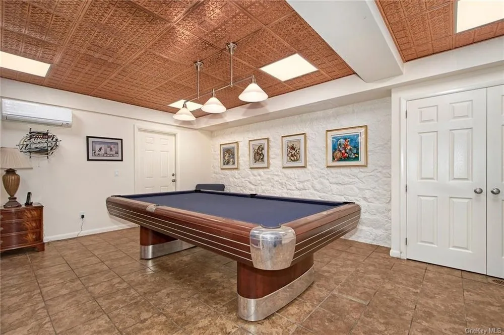 Slide of Conte Electric