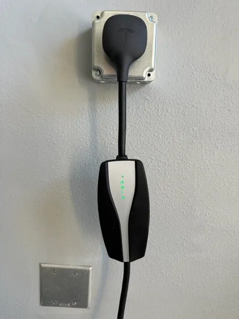 Licensed electrical service for homes in circuit breaker repair,  by 