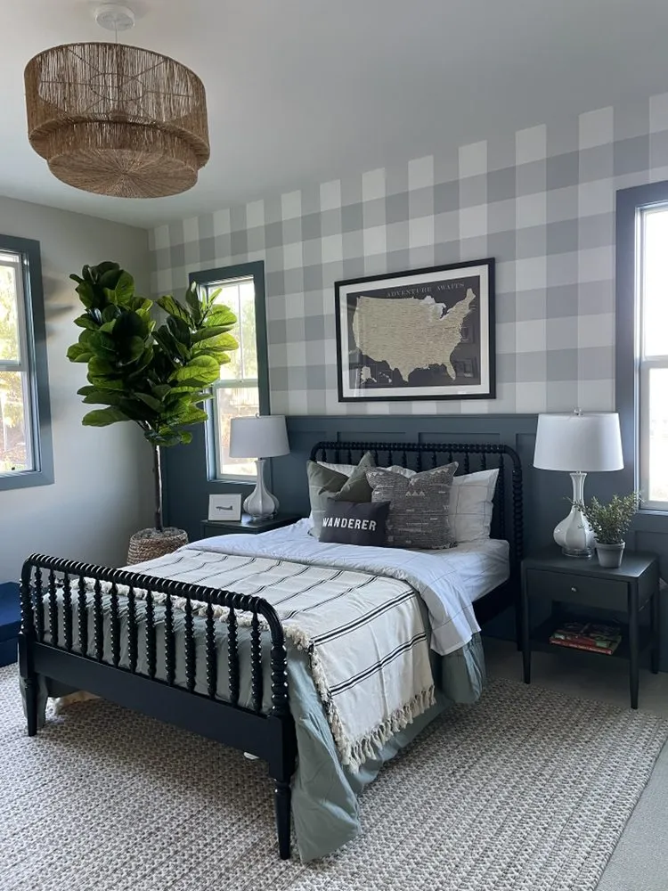 Professional electrician providing outlet and switch repair in , 