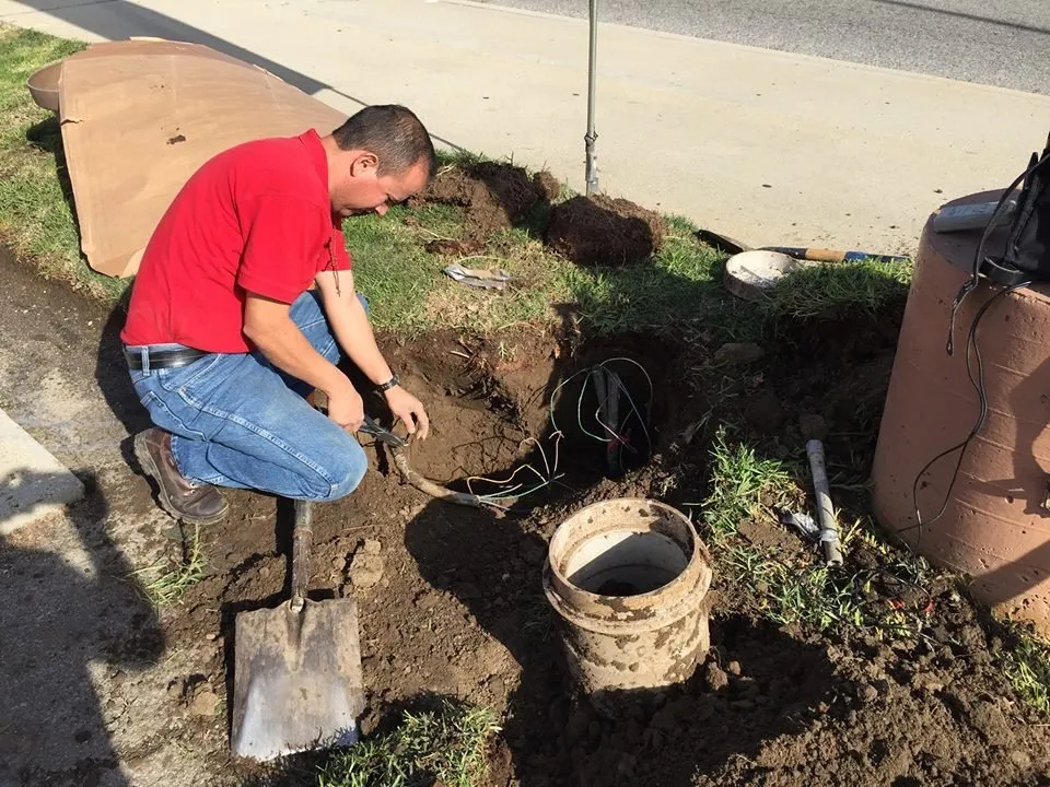 Professional electrician providing circuit breaker repair in Sylmar, CA - Contreras Electric