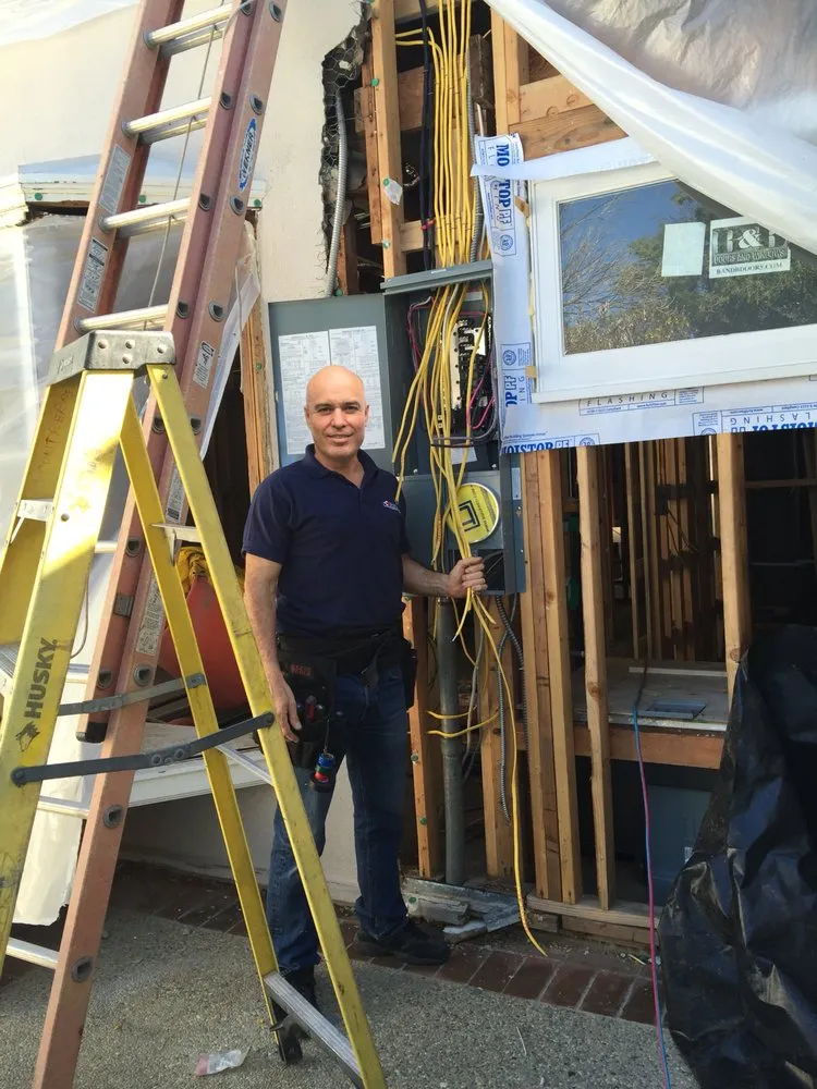 Expert emergency electrical service experts serving Sylmar, CA - Contreras Electric