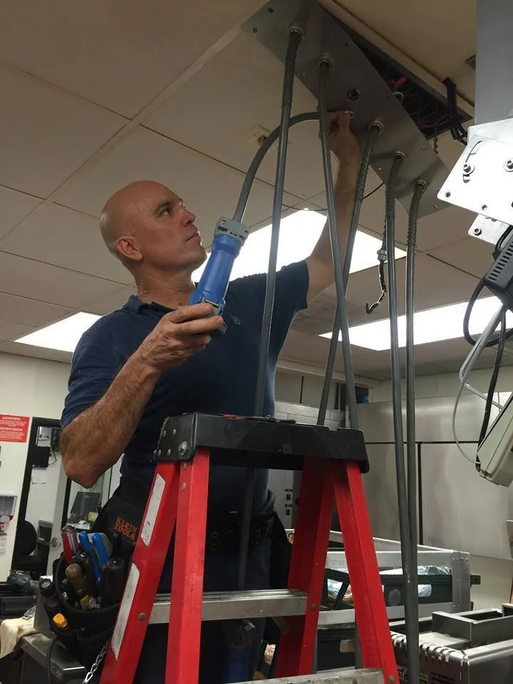 Affordable electrician providing wiring installation in Sylmar, CA - Contreras Electric
