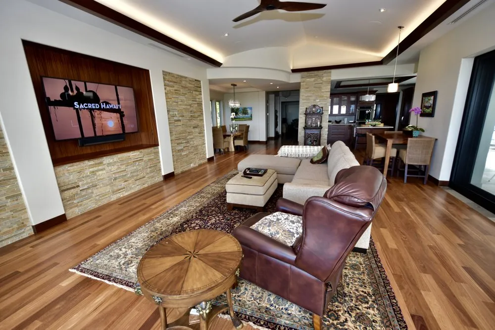 Slide of Control Freaks Hawaii