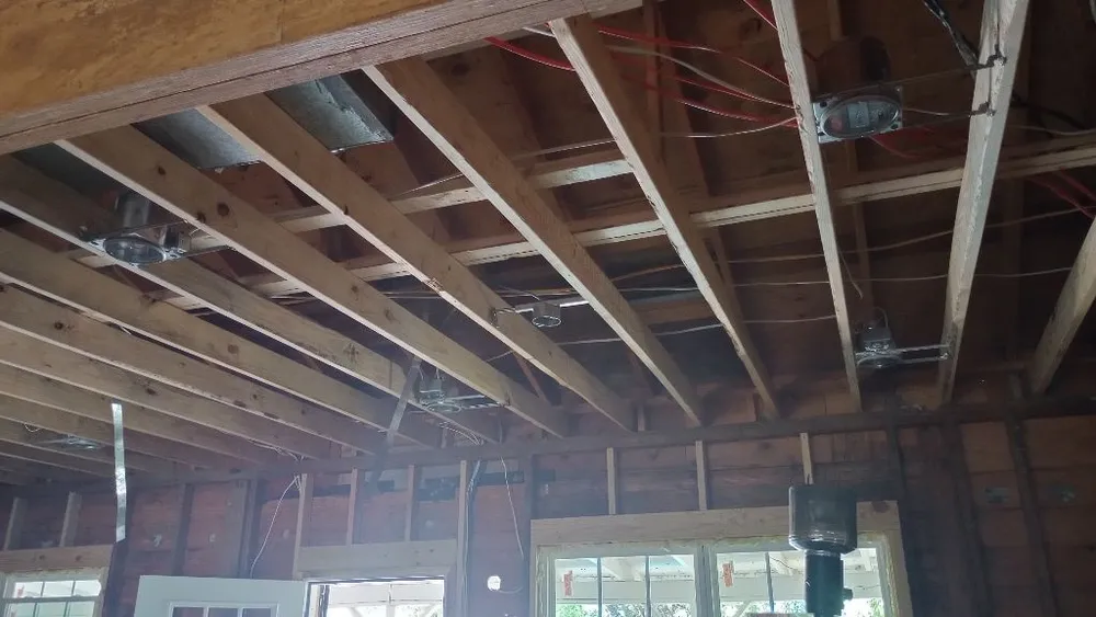 Emergency electrician providing electrical repair in ,