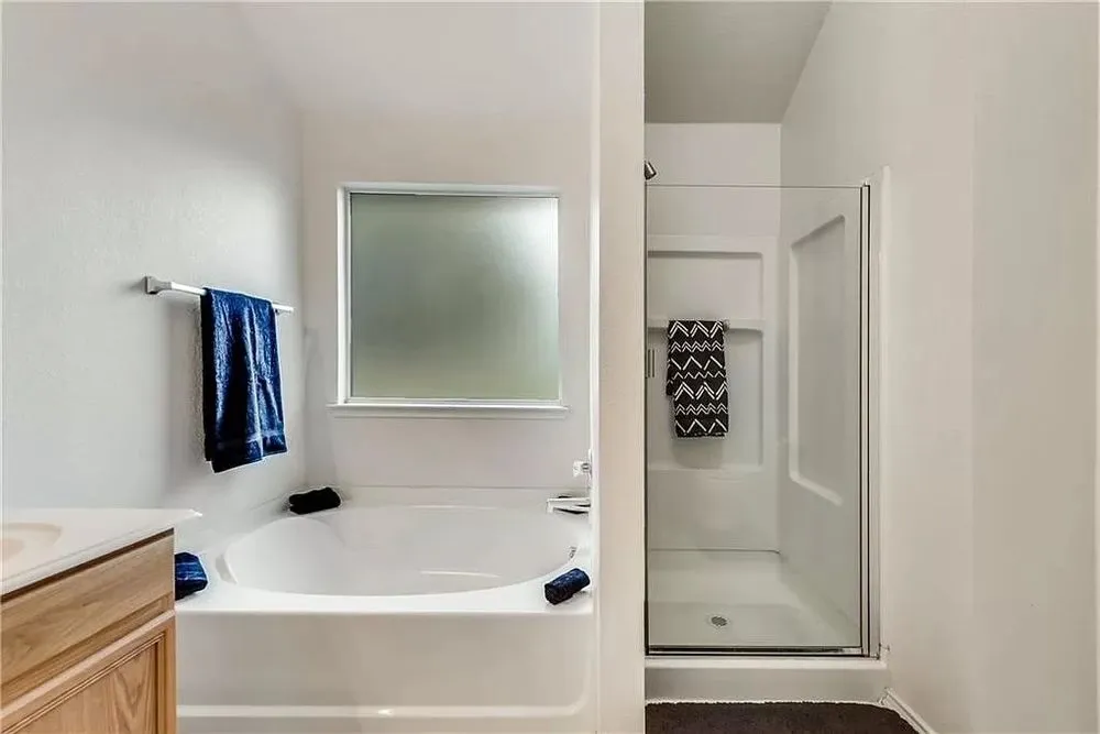 Slide of Cool Hand Electric