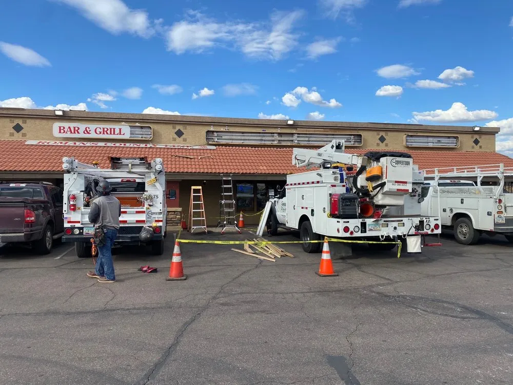 Expert electrician providing circuit breaker repair in , 