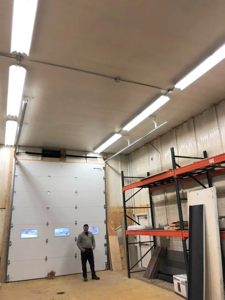 Slide of Corbin & Maille Electric