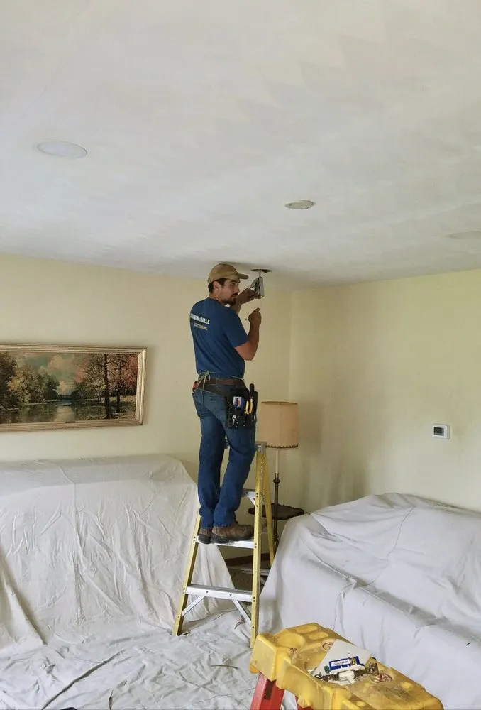 Slide of Corbin & Maille Electric