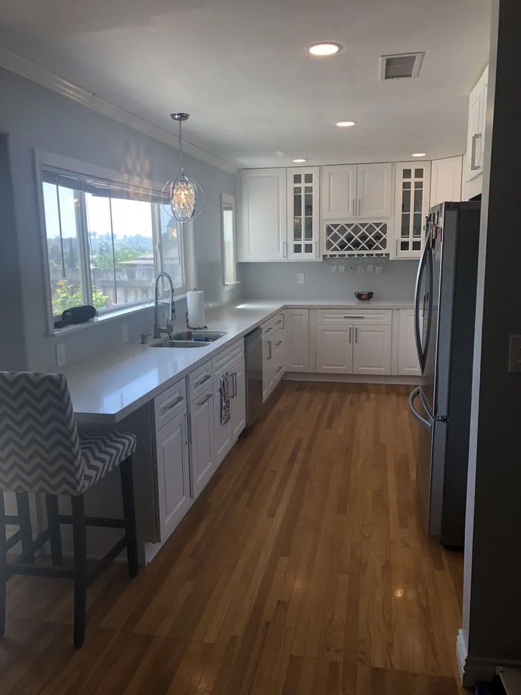 Certified electrician providing emergency electrical service in ,