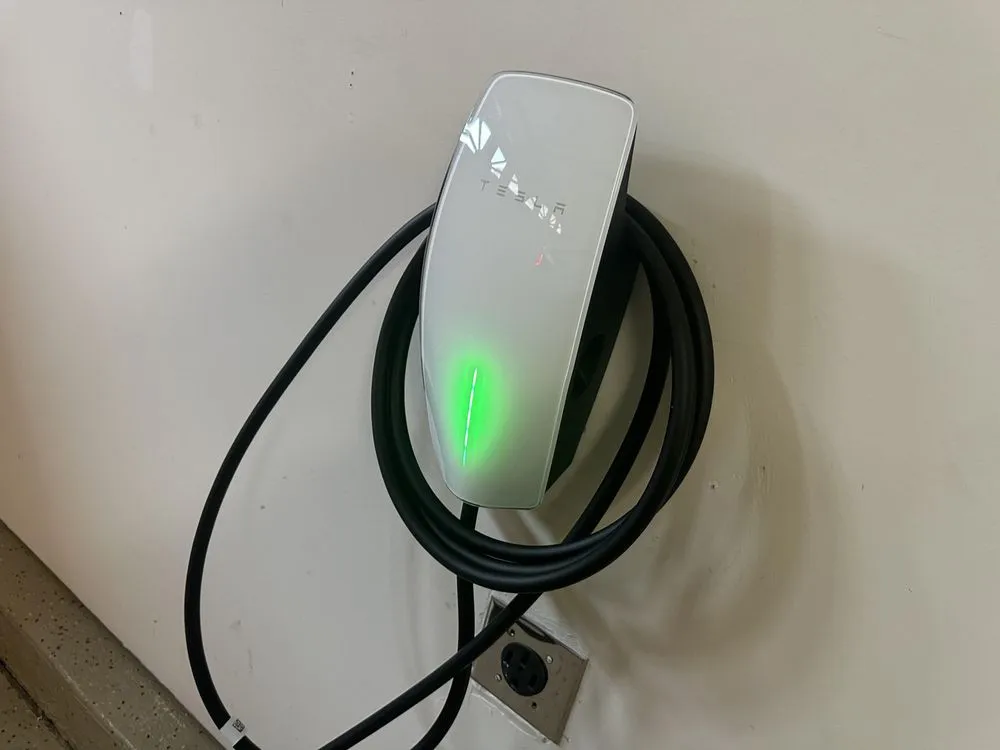 Professional emergency electrical service service in , - Cornerstone Property Maintenance