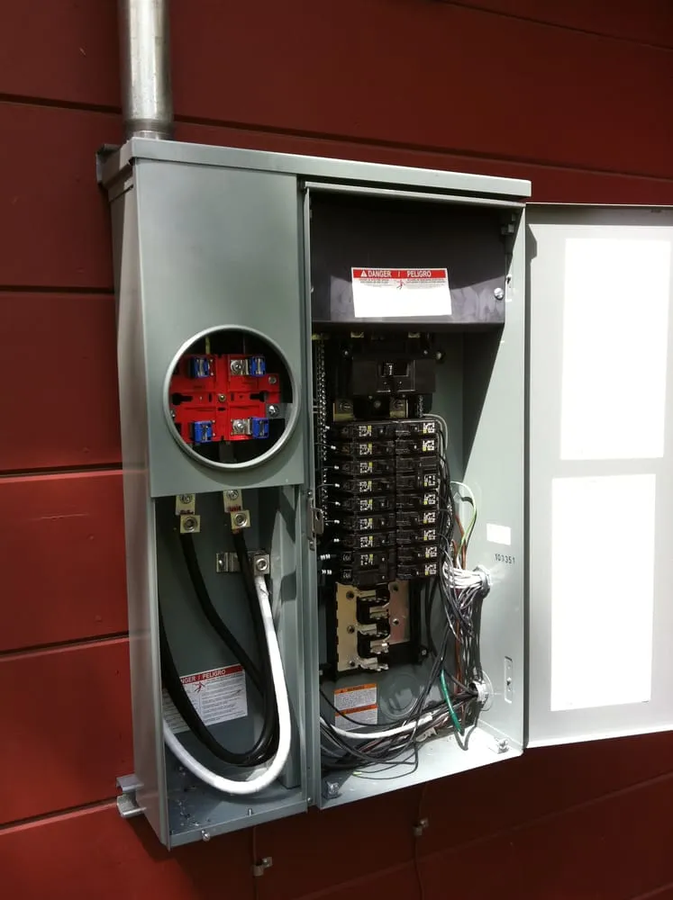 Slide of Coronel Electric