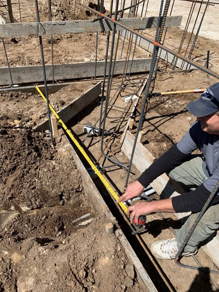 Slide of Cortes Electric