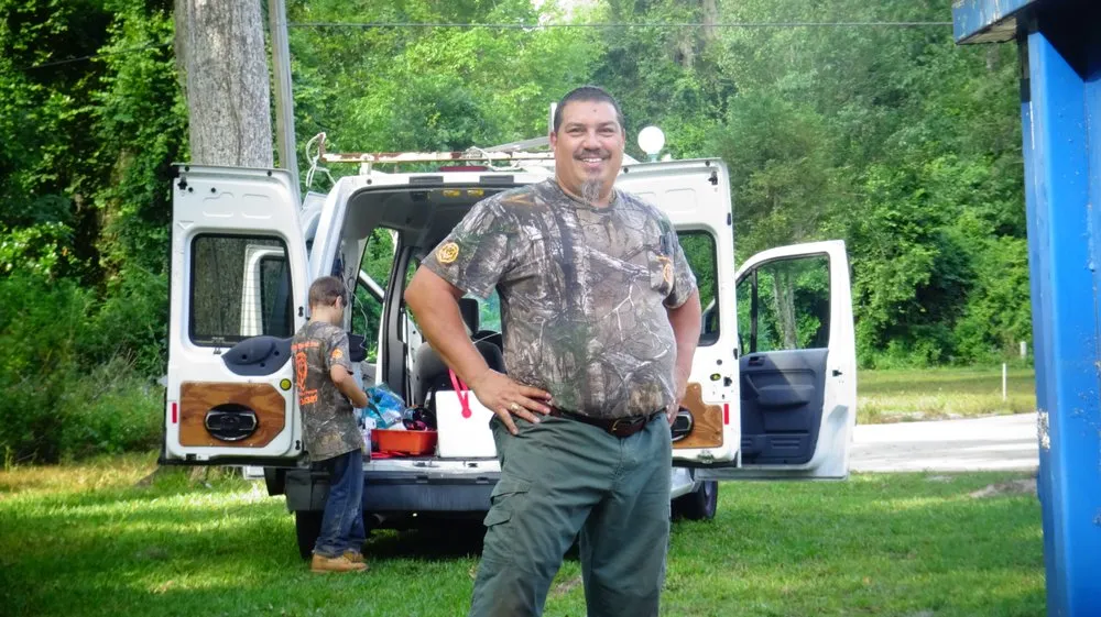 Slide of Cortes Electric