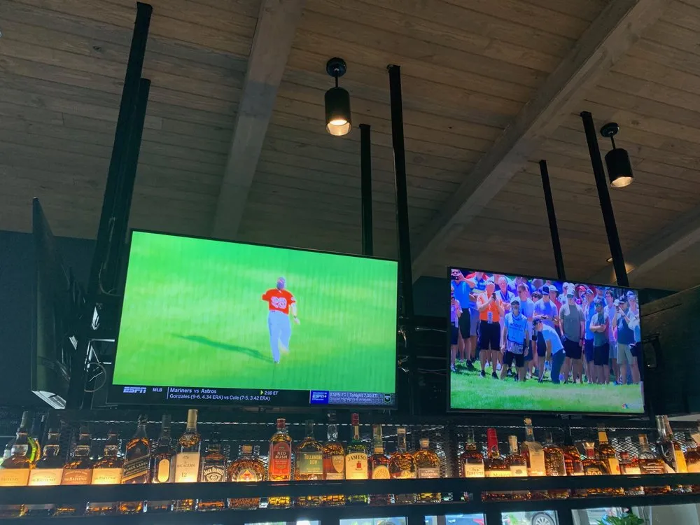 Slide of Cortes Electric