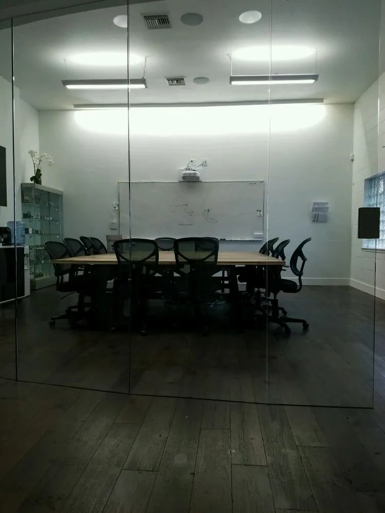 Slide of Cortes Electric