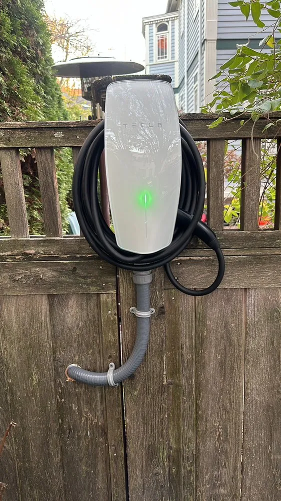 Slide of Costa Electrician