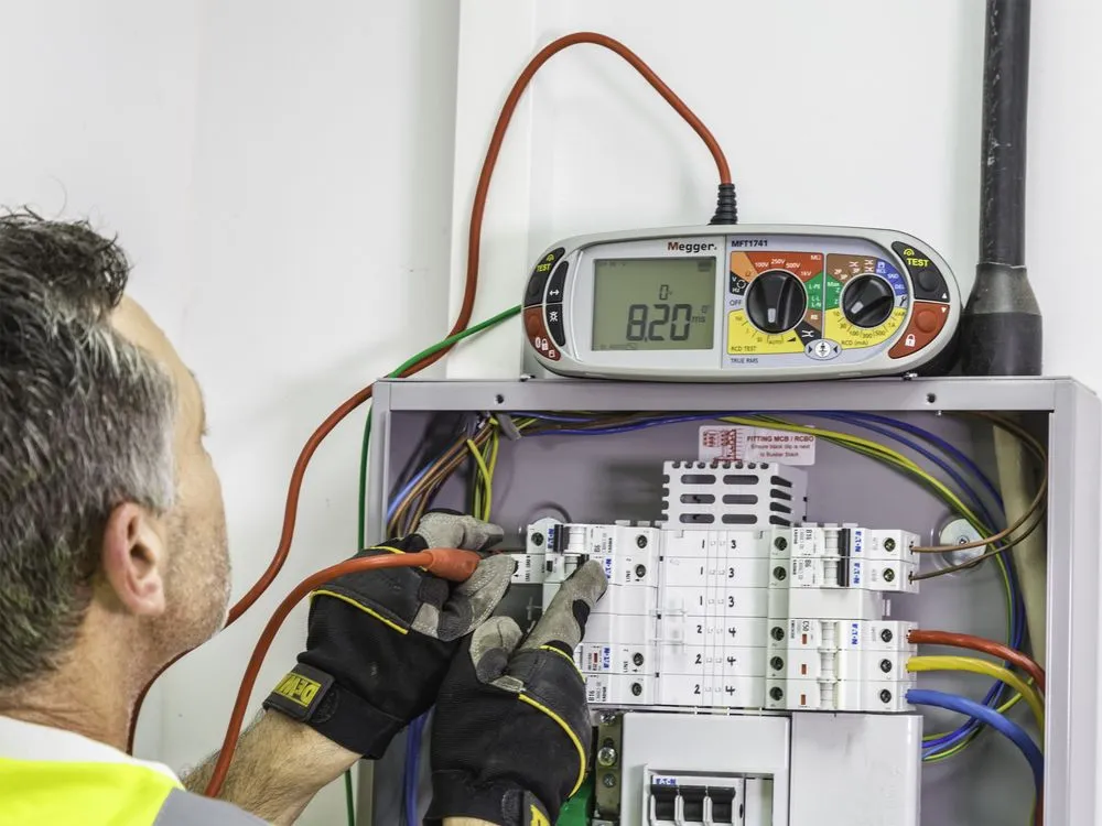 Slide of Costa Mesa Electrical Fixers