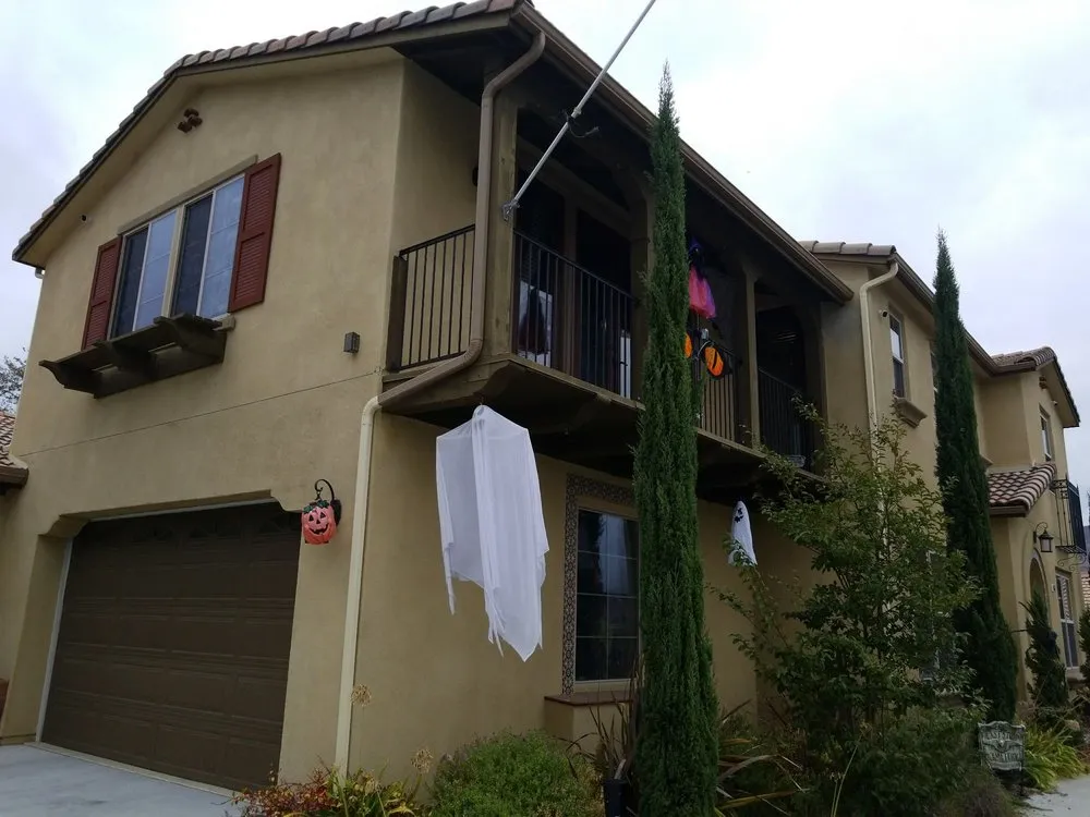 Slide of Cota Construction