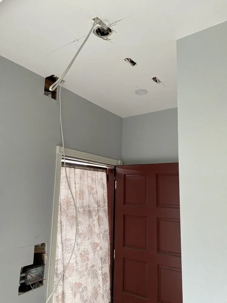 Licensed emergency electrical service in ,  by Cox Electric And Maintenance