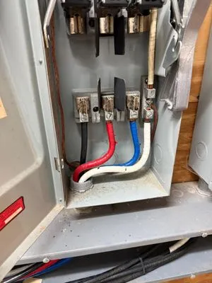 Crafthub Construction Logo