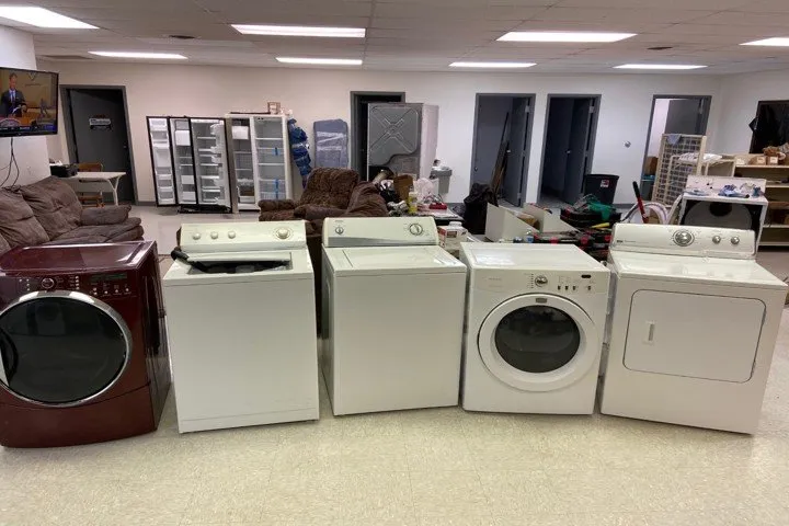 Emergency emergency electrical service experts serving ,  - Craig's Hometown Handyman Services