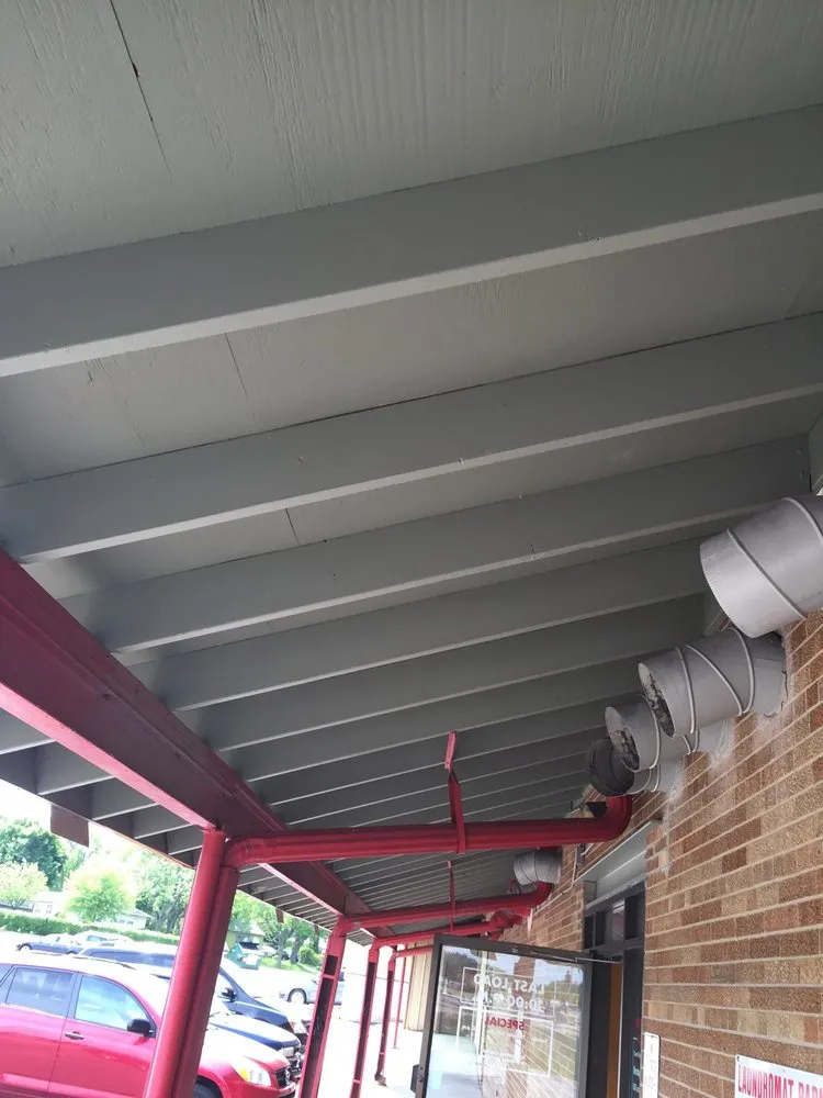 Licensed electrical service for homes in lighting installation,  by 