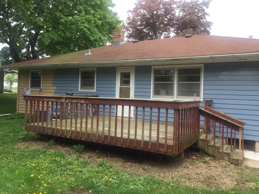 Emergency electrician providing panel upgrade in , 