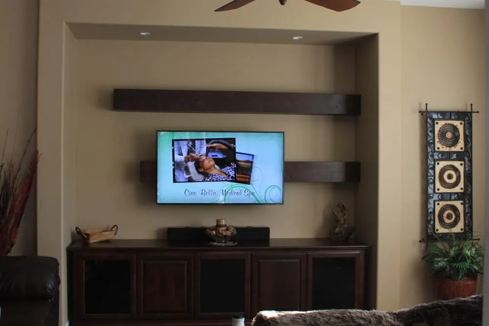 Slide of CRAVELECTRONICS