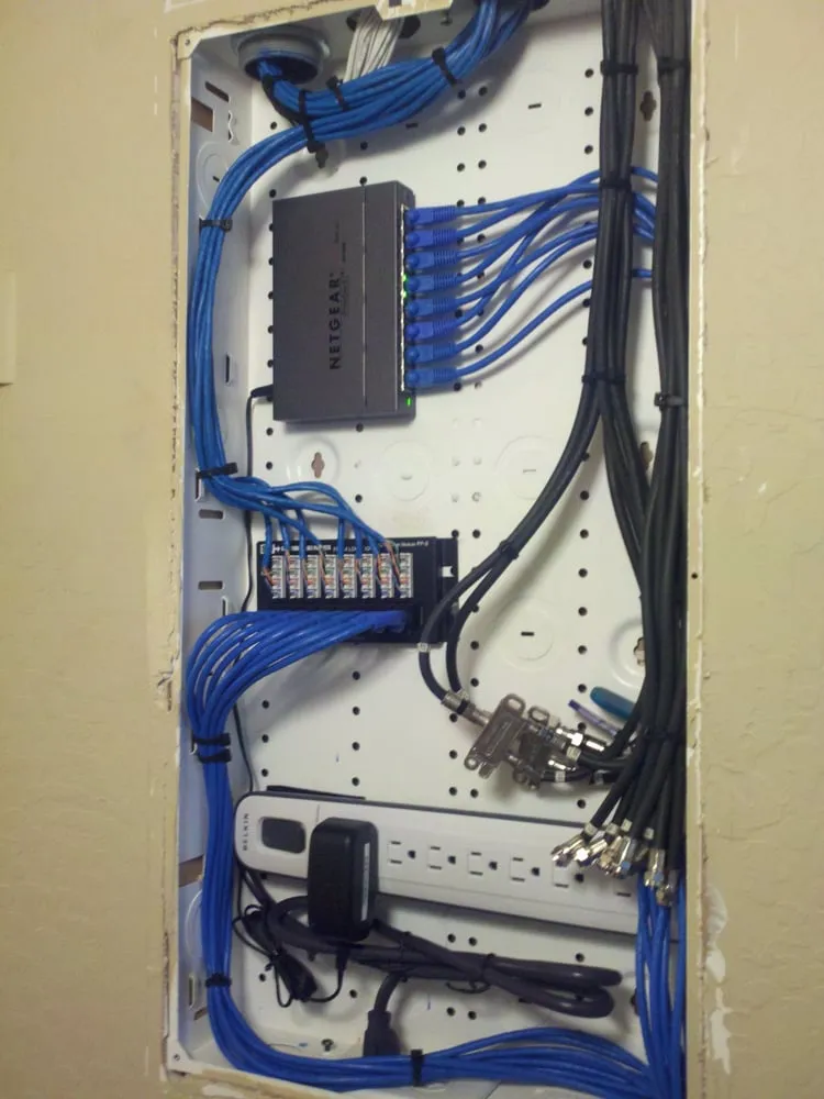 Slide of CRAVELECTRONICS