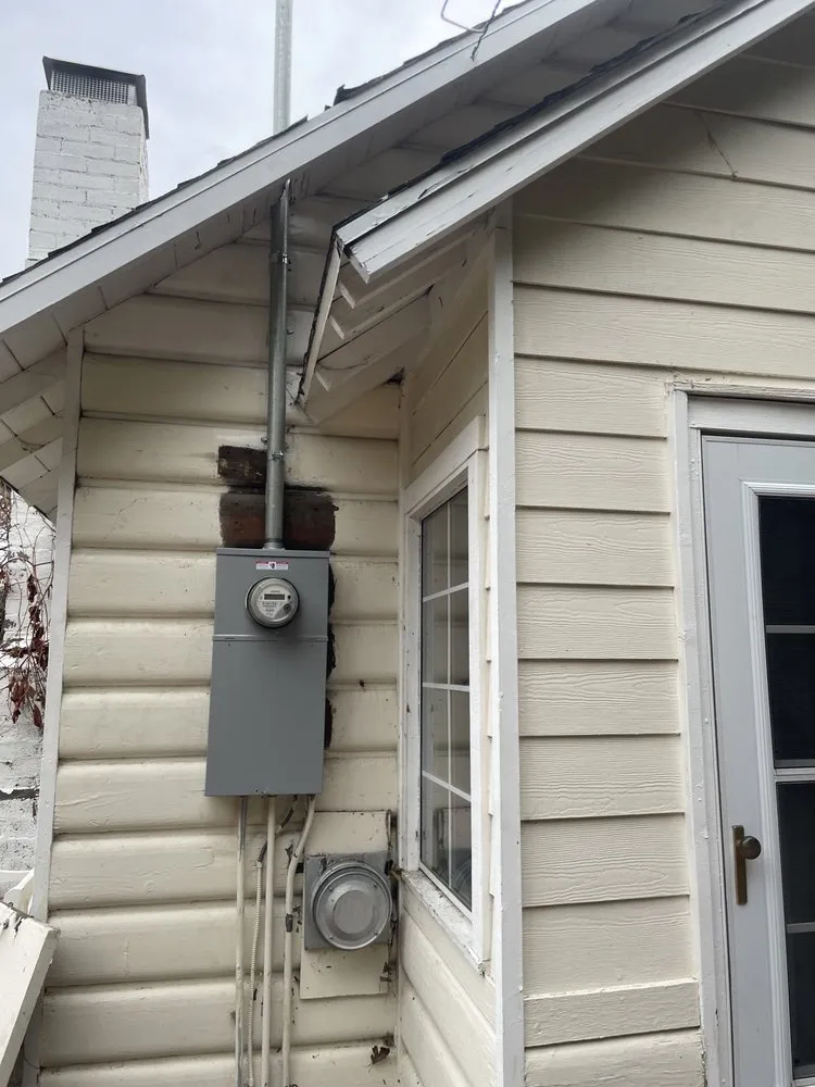 Slide of Crestline Electric