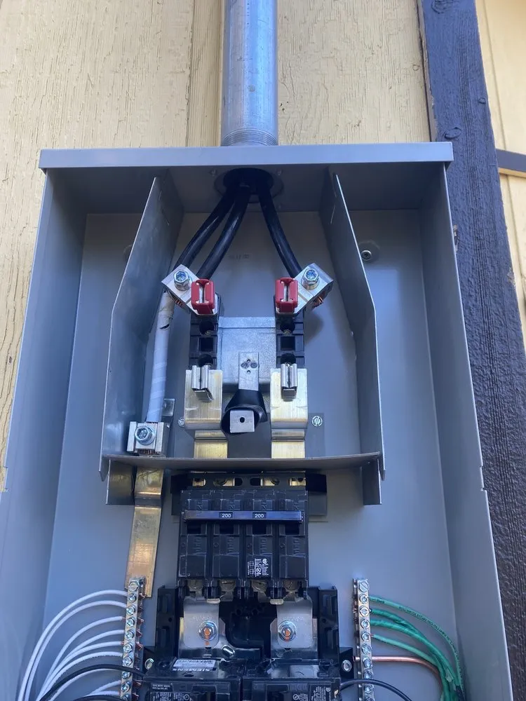 Expert panel upgrade in ,  by Crestline Electric
