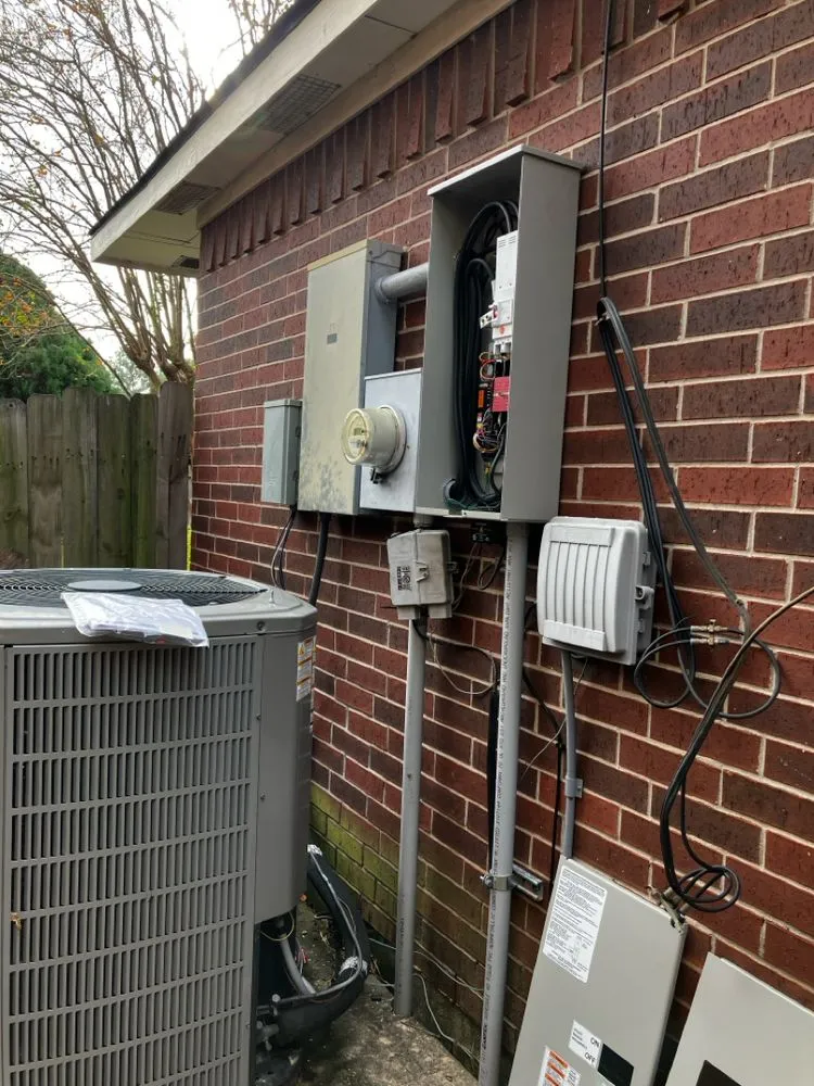 Professional outlet and switch repair service in , - Critical Power Solutions