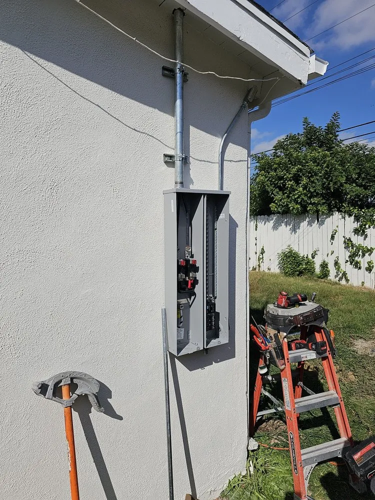 Slide of Crkt Electric