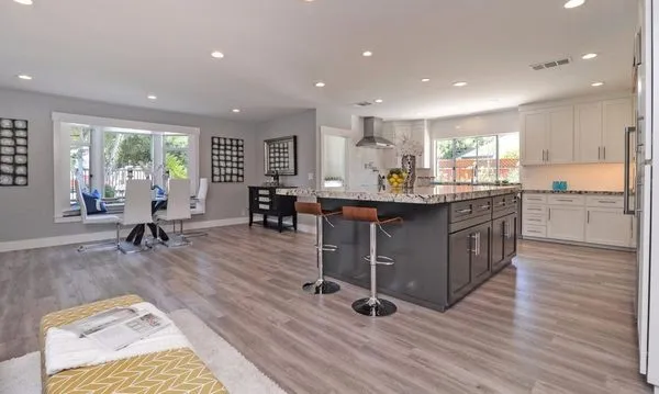 Cross Rhodes Electric Logo