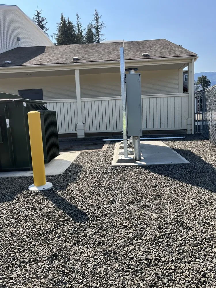 Certified outlet and switch repair service in Toledo, WA - CRU Electric