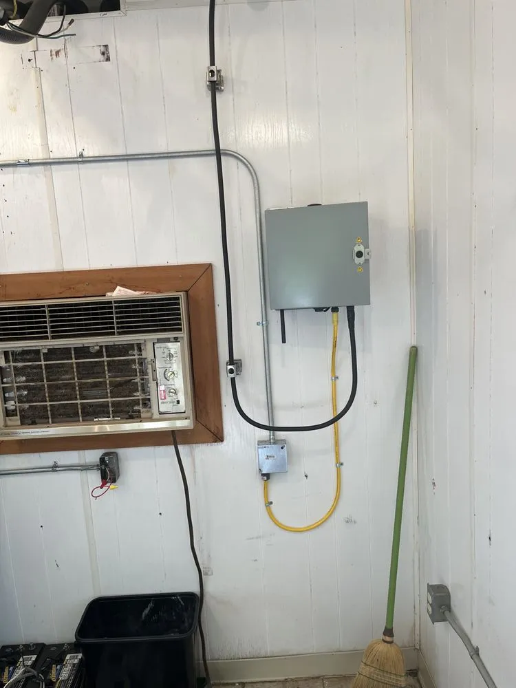 Emergency electrical repair in Toledo, WA by CRU Electric