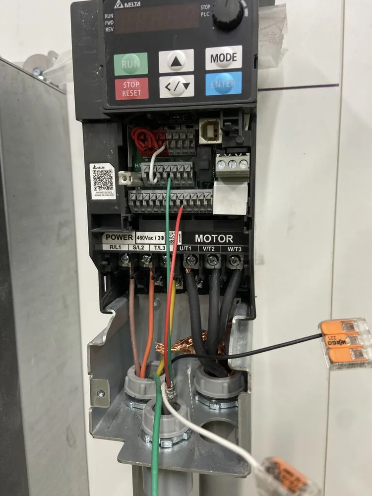 Affordable electrician providing lighting installation in Toledo, WA - CRU Electric