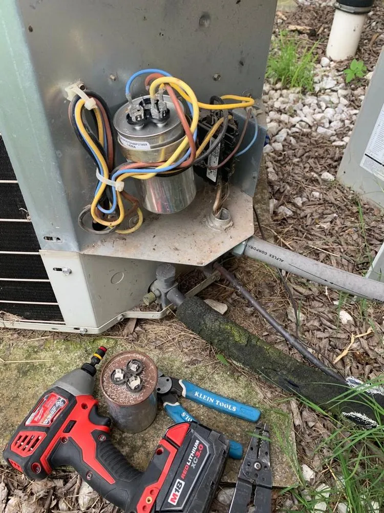 Slide of Cruz AC Services