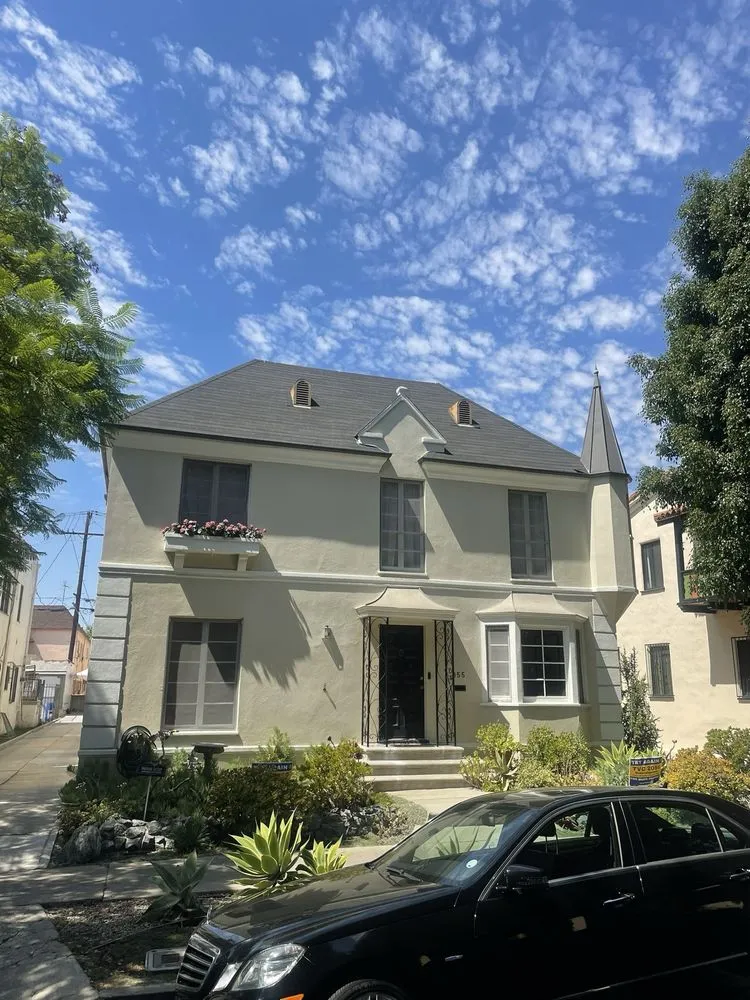 Slide of Cruz and Cruz Electrical, Inc.