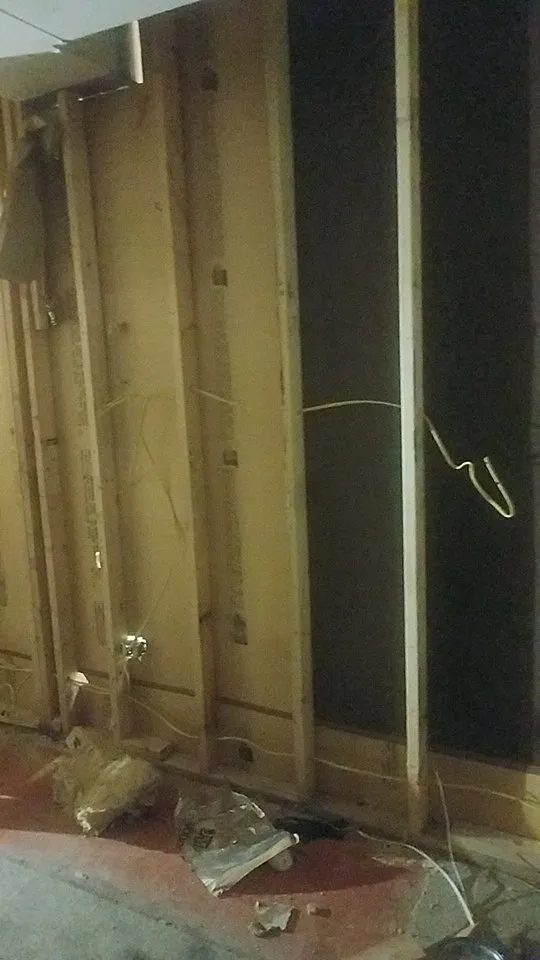 Slide of Cruz Electric & Handy Services