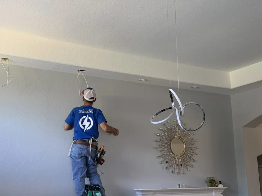 Slide of Cruz Electric