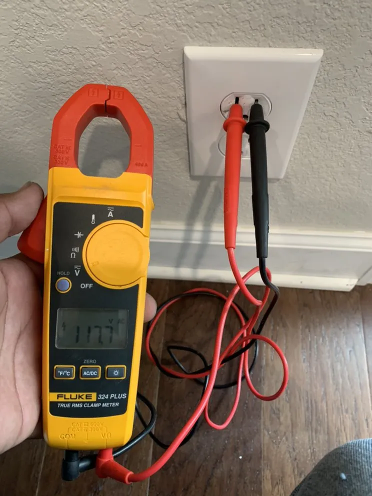 Slide of Cruz Electric