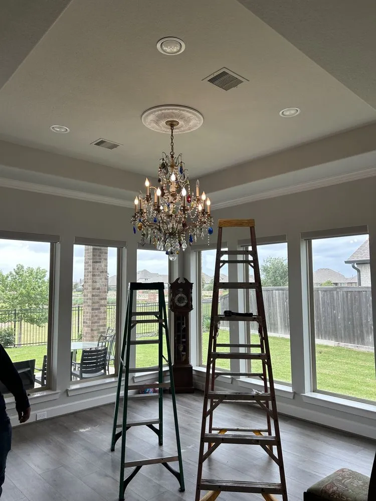 Slide of Cruz Electric