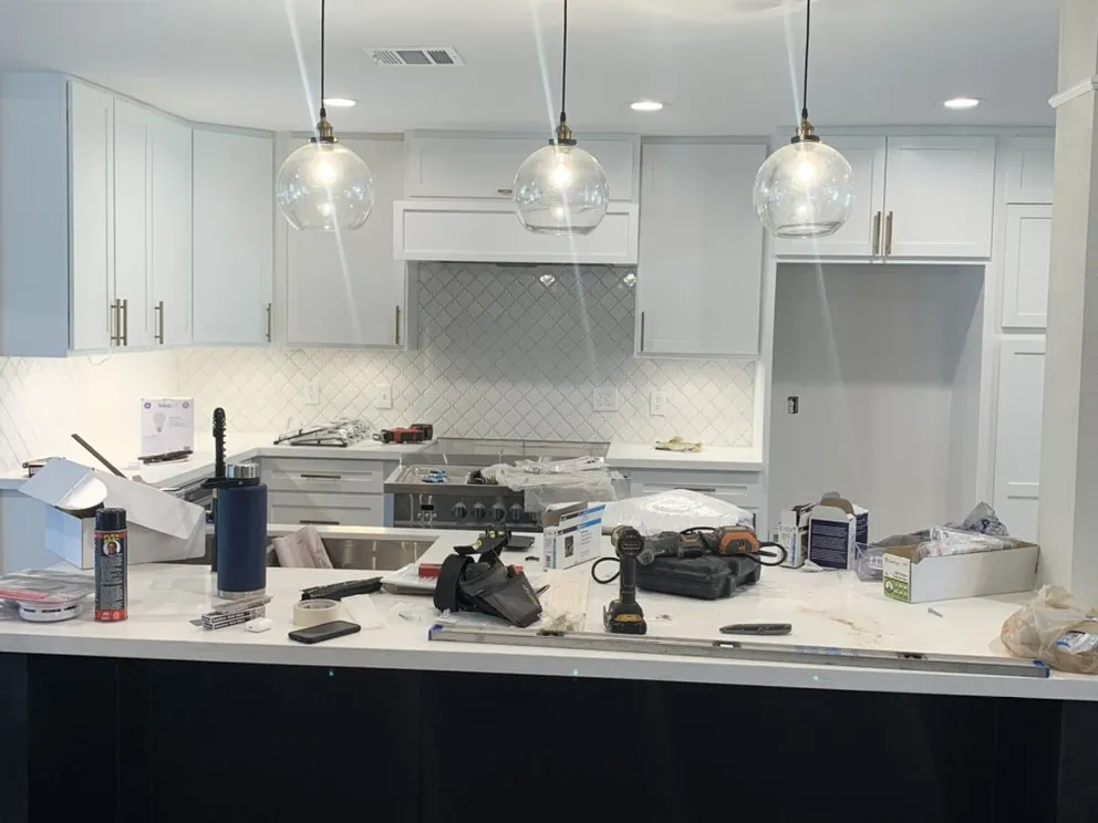 Slide of Cruz Electric