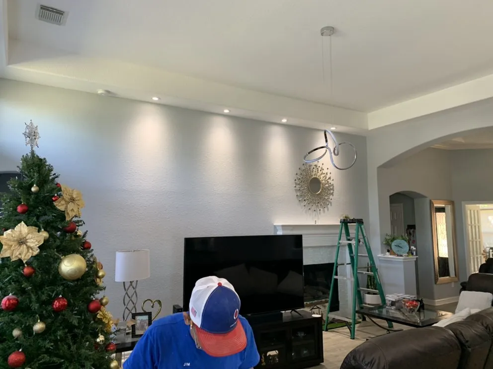 Slide of Cruz Electric