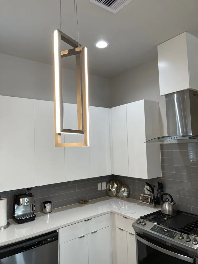 Slide of Cruz Electric