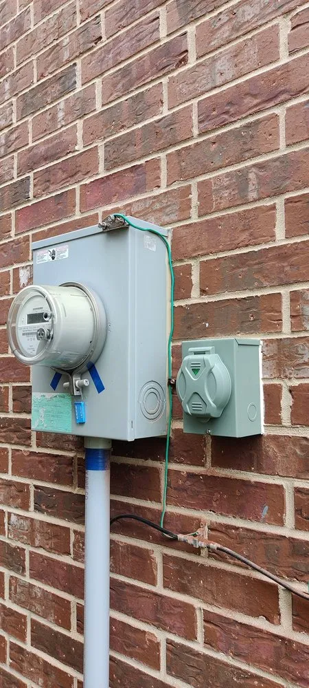 Slide of Cruz Electric