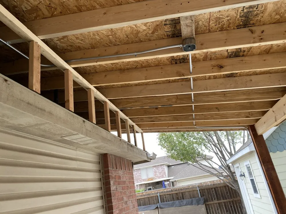 Slide of CRUZ Electric Services