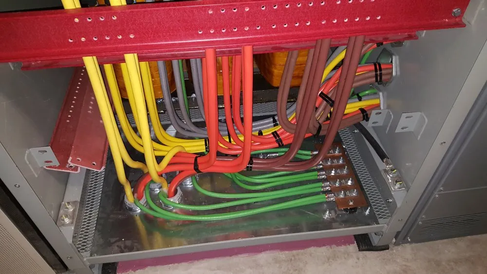 Slide of CRUZ Electric Services