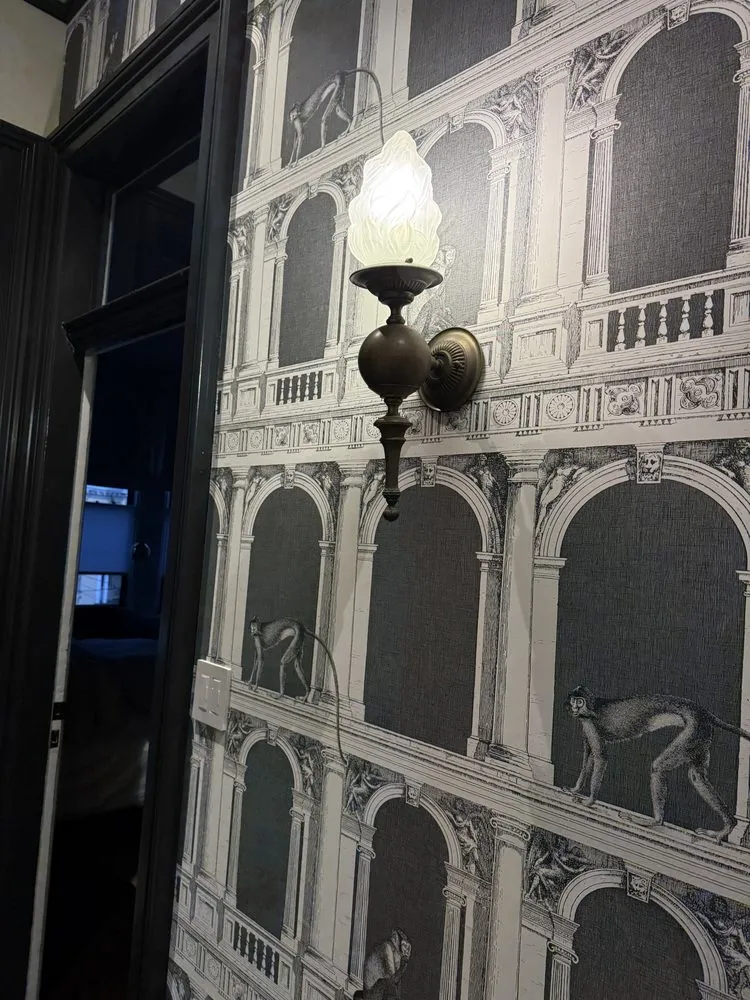 Slide of Cruz Electrical